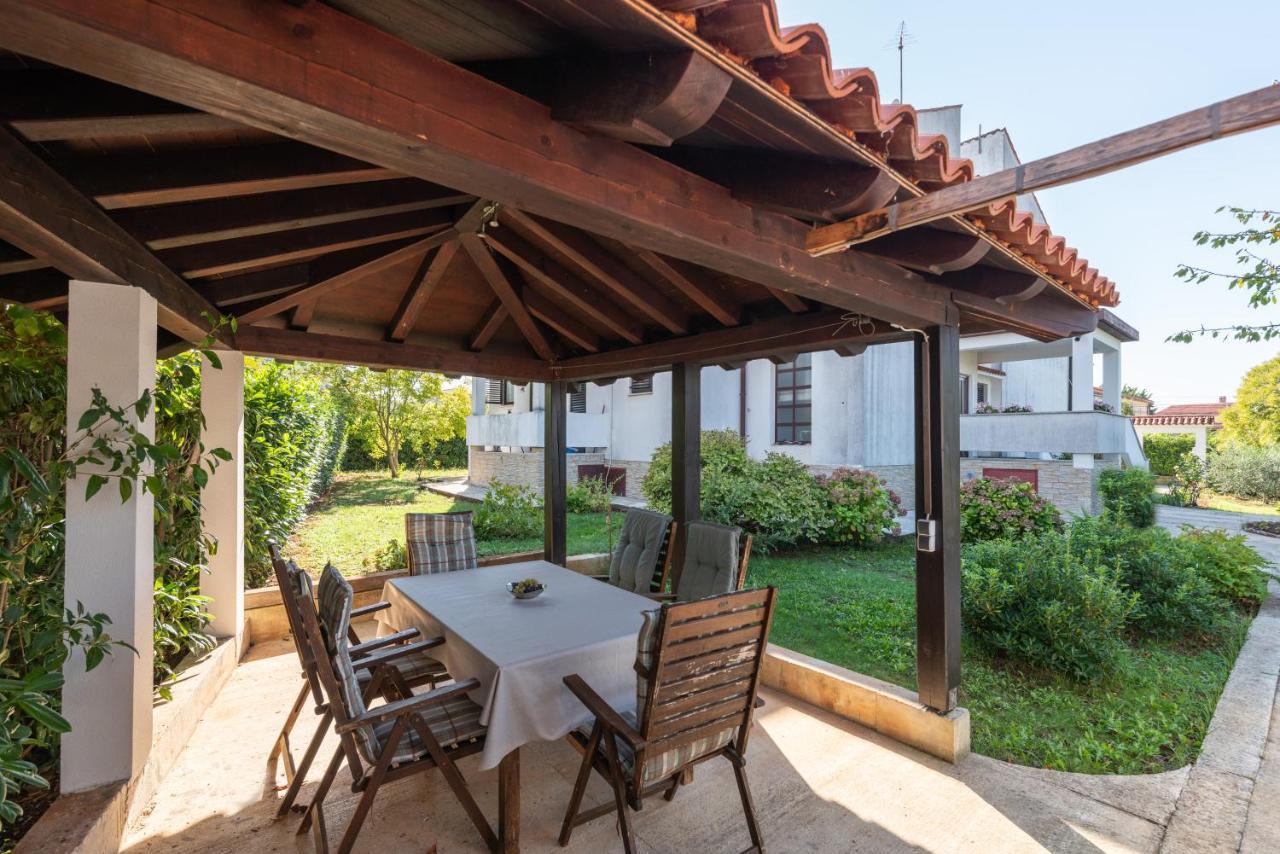 Apartments Villa Falcon Funtana Dış mekan fotoğraf